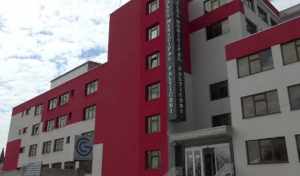 Read more about the article În plin focar de COVID-19, la Fălticeni, un spital nou, ultramodern, este ținut sub lacăt