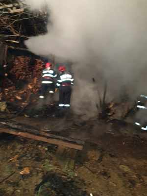 Read more about the article Incendiu la o anexă gospodărească din comuna Lucieni