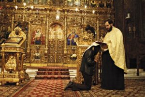 Read more about the article Patriarhia Română a decis unde se pot spovedi și împărtăși credincioșii ortodocși în această perioadă