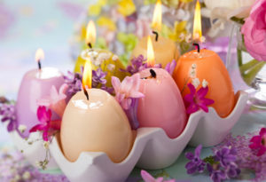 Read more about the article Mâine este Paștele catolic! Credincioșii sunt invitați să aprindă o lumânare la fereastră!