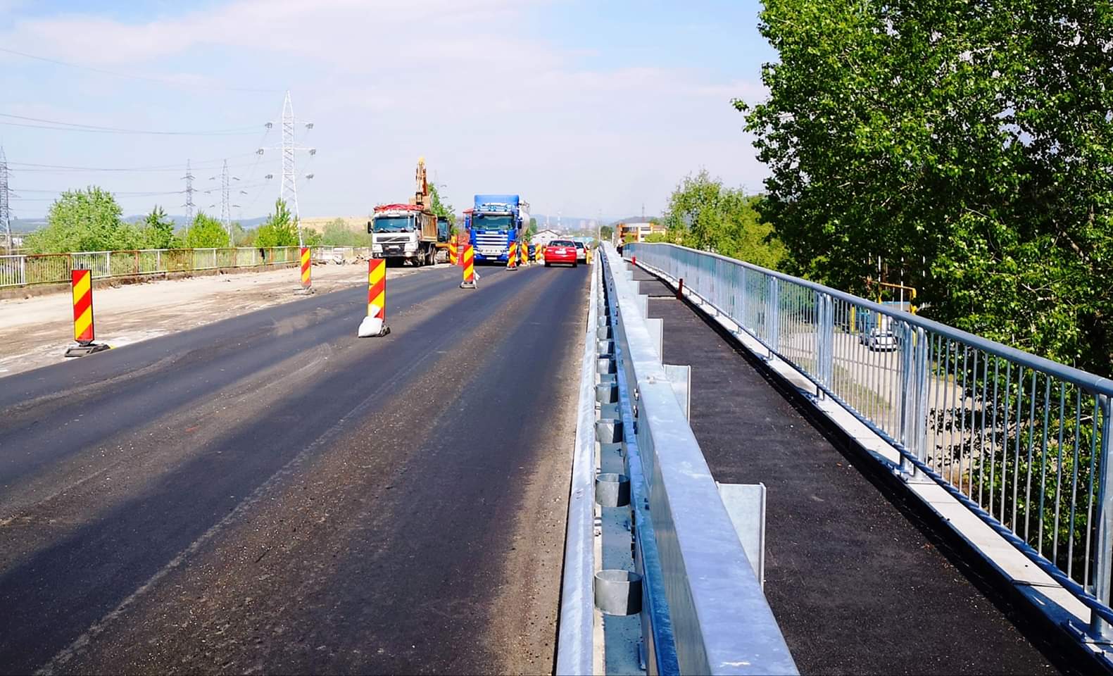 You are currently viewing Lucrările de reabilitare a pasajului rutier de la Aninoasa (de peste Calea Ferata Targoviste-Ploiesti, pe DN 71) au intrat în linie dreaptă!