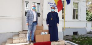 Read more about the article Vicarul eparhial Ionuț Ghibanu s-a ținut de cuvânt! A donat măști de protecţie în valoare de 10.000 lei Spitalului Judeţean