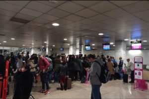 Read more about the article 200.000 de români sunt aşteptaţi să intre în ţară până la Paști