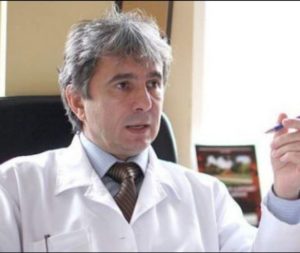 Read more about the article Dr. Dorel Săndesc, preşedintele ATI: ,,Mai bine izolat, decât ventilat, cu tot felul de sonde, ace și tuburi în tine”.