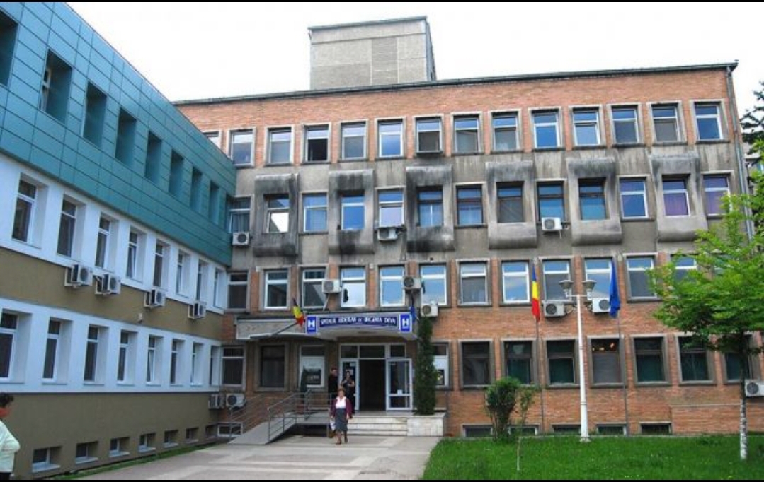 You are currently viewing Managerul și directorul medical de la Spitalul Județean Deva au demisionat.