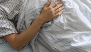 Read more about the article Revoltă la spitalul din Suceava: asistentele amenintă că își dau foc