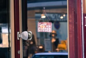 Read more about the article Afacerile din România distruse de pandemia COVID-19. Mai mult de un sfert ar putea intra în FALIMENT!