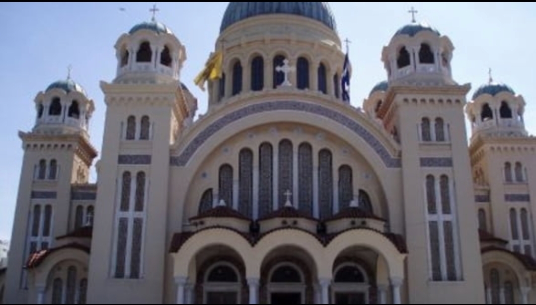 You are currently viewing Grecia deschide bisericile pe 4 mai pentru,,rugăciune individuală” și pe 17 mai pentru slujbe