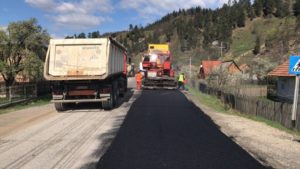 Read more about the article Aproximativ 42 de kilometri de drumuri județene din Dâmbovița vor fi asfaltate