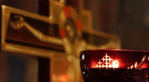 Read more about the article Putem să ascultăm slujbele pascale din stradă? POLIȚIA RĂSPUNDE!