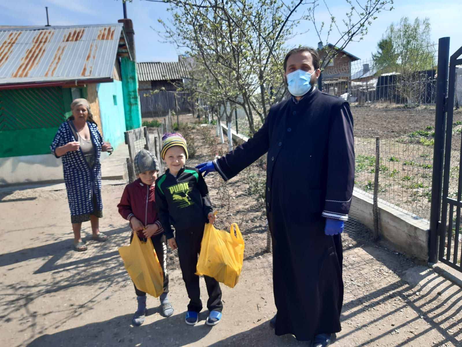 You are currently viewing ARHIEPISCOPIA TÂRGOVIȘTEI CONTINUĂ SĂ SE IMPLICE: PESTE 81.000 DE LEI OFERIȚI ÎN CADRUL UNOR ACTIVITĂȚI SOCIAL-FILANTROPICE