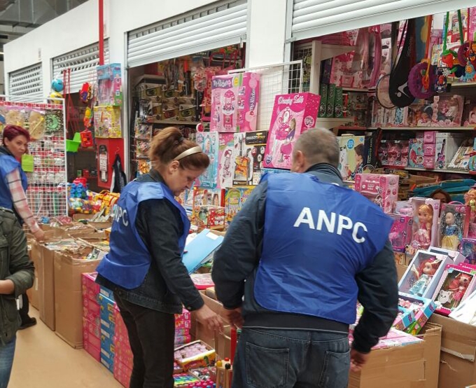 You are currently viewing Protecţia Consumatorilor: Amenzi de peste un milion de lei pentru nereguli legate de siguranţa jucăriilor