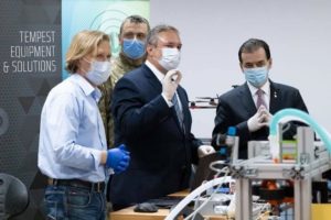 Read more about the article PNL DÂMBOVIȚA: Premierul Ludovic Orban a asistat, la Academia Tehnică Militară “Ferdinand I”, la prezentarea unui ventilator mecanic