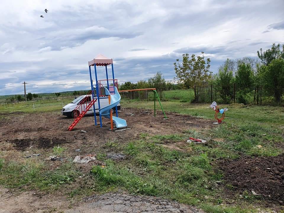 You are currently viewing La Gura Ocniței se pregătește un nou loc de joacă pentru copii