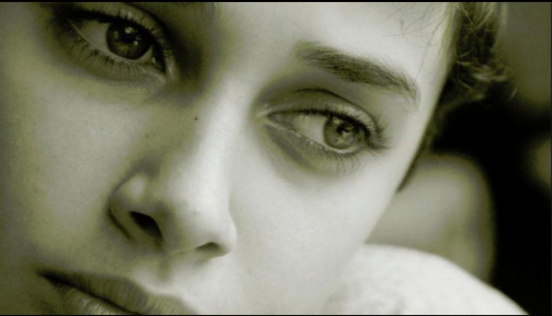 You are currently viewing Emoții negative care ne îmbolnăvesc. „Cu cât lăsăm netratată mai mult o boală sufletească, cu atât mai greu o vindecăm“.