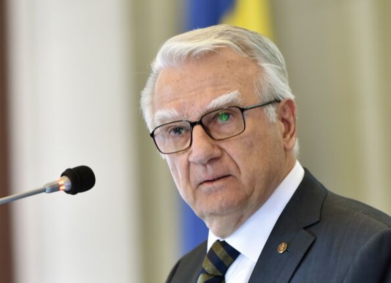 You are currently viewing Academicianul Victor Voicu: Oare cine a lansat coronavirusul? Corespunde unei arme biologice!