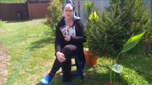 Read more about the article VIDEO IMPRESIONANT, RĂCARI, DÂMBOVITA: M-AM RUGAT, AM SPERAT, M-AM VINDECAT DE CORONAVIRUS! CREDEȚI ÎN DUMNEZEU, CĂ EL EXISTĂ, SPUNE PRIMA PERSOANĂ VINDECATĂ!