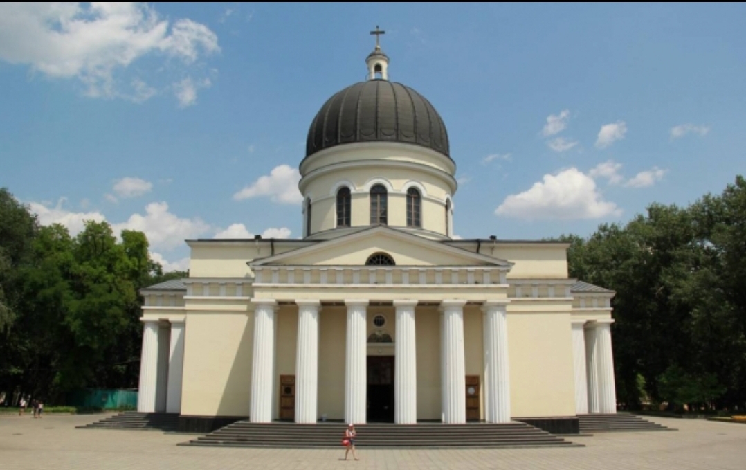 You are currently viewing Republica Moldova redeschide bisericile din 10 mai. Condiţii stricte pentru credincioşii care vor să participe la slujbele religioase