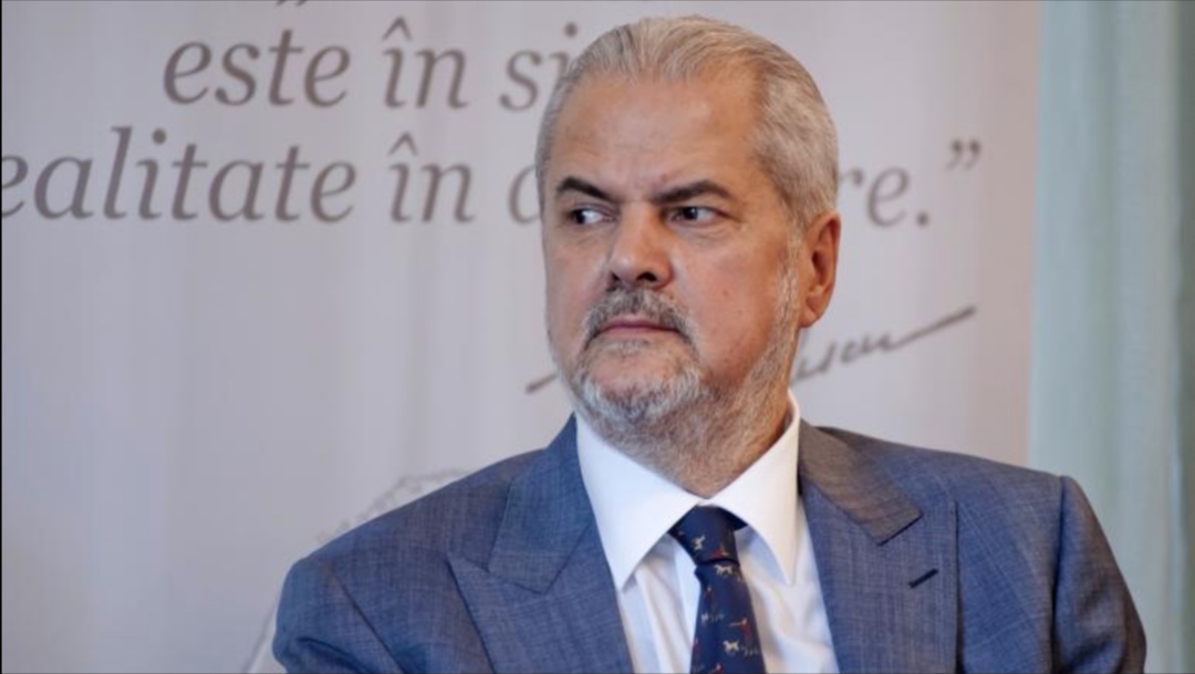 You are currently viewing Fostul premier Adrian Năstase, ironic la adresa președintelui Iohannis: Vom reveni la normalitate la finalul celui de-al doilea mandat al său