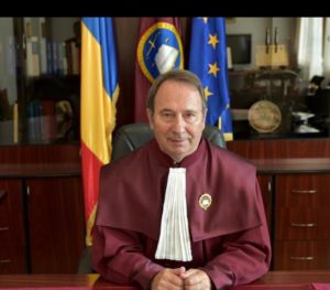 Read more about the article Valer Dorneanu, preşedintele CCR: Drepturile trebuie apărate în starea de urgență