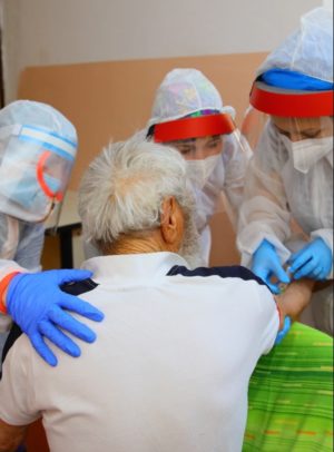 Read more about the article Oamenii străzii din Constanța, testați pentru depistarea coronavirus