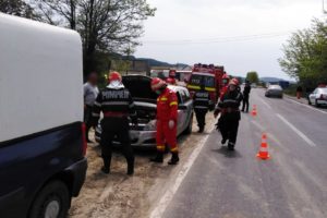 Read more about the article Pompierii dâmbovițeni au asigurat zona la două acidente rutiere produse în mun. Moreni și com. Voinești !