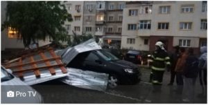 Read more about the article Furtuna a făcut ravagii în București și alte opt judeţe