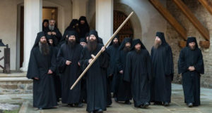 Read more about the article MĂNĂSTIREA PUTNA : 31 DE CĂLUGĂRI INTERNAȚI CU SIMPTOME DE CORONAVIRUS