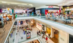 Read more about the article Ministrul Economiei anunță când pot fi deschise mall-urile