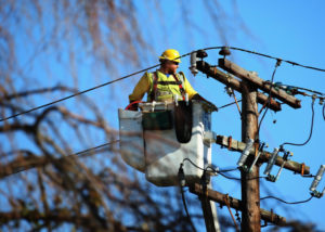 Read more about the article FURNIZAREA ENERGIEI ELECTRICE VA FI ÎNTRERUPTĂ  ZILELE URMĂTOARE! VEZI LOCALITĂȚILE AFECTATE!