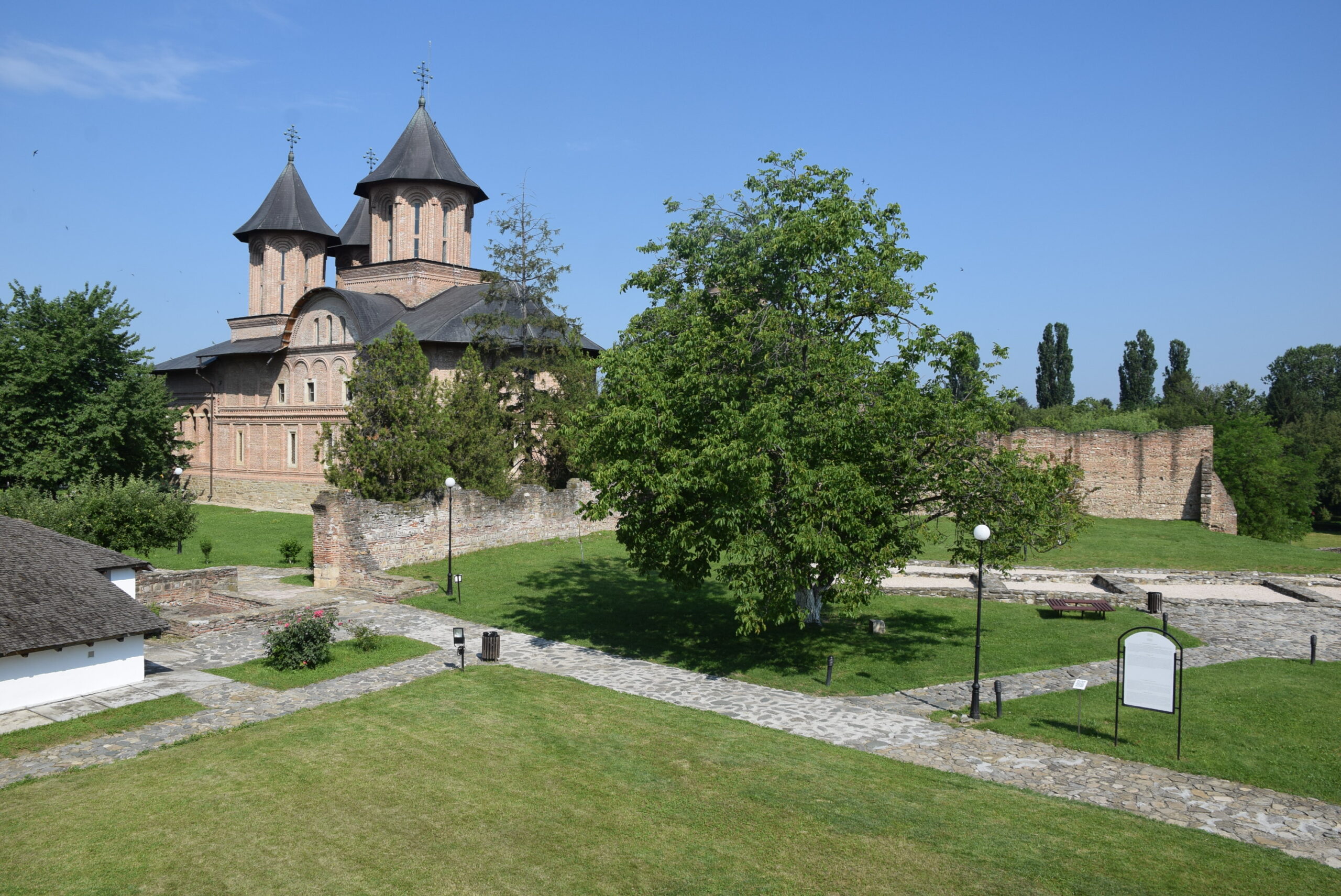 You are currently viewing Încep lucrările pentru restaurarea și conservarea Curții Domnești din Târgoviște