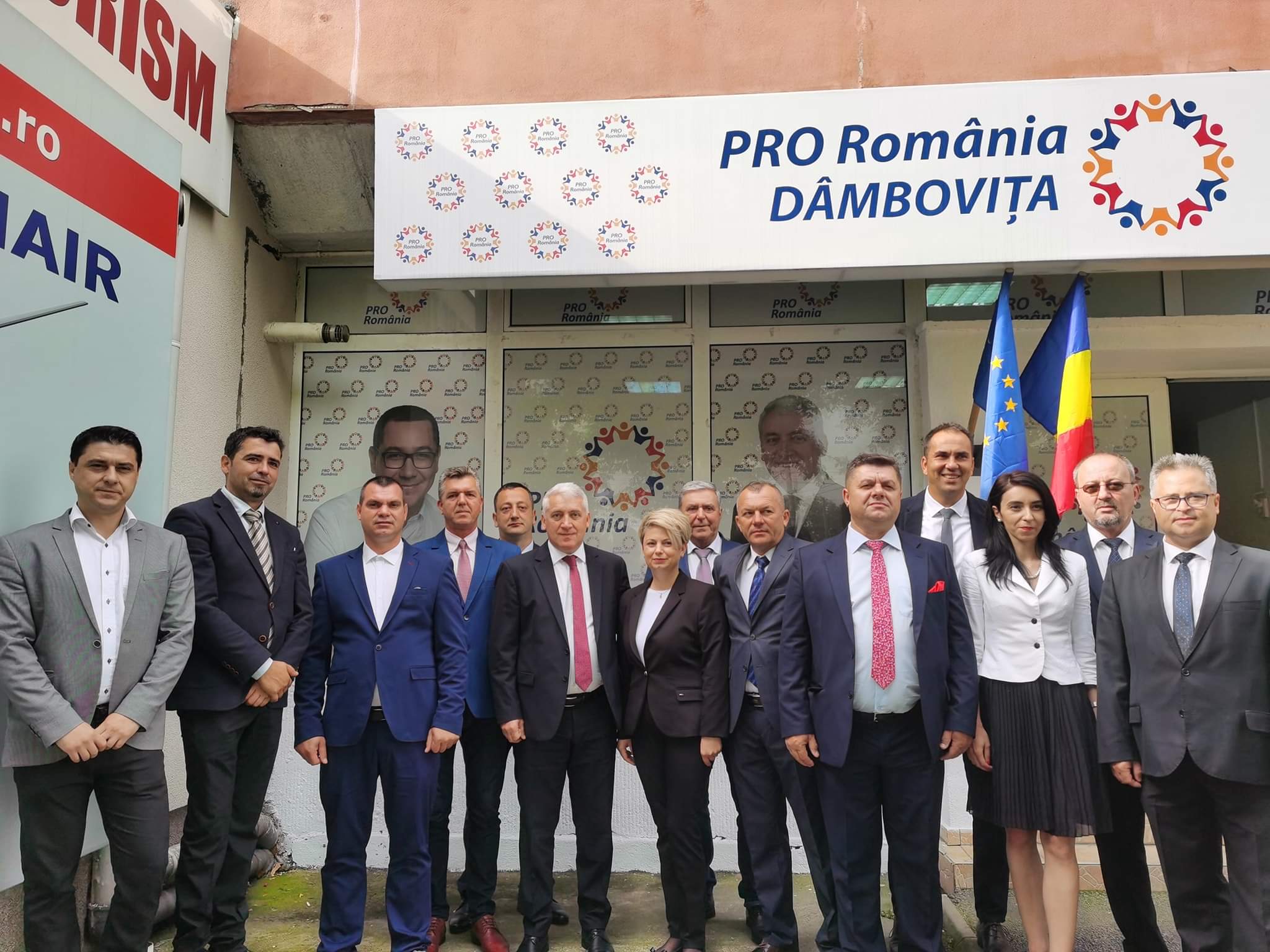 You are currently viewing ALȚI 10 CANDIDAȚI PRO ROMÂNIA DÂMBOVIȚA PENTRU ALEGERILE LOCALE AU FOST PREZENTAȚI ASTĂZI