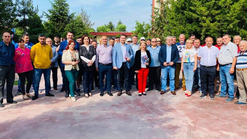 You are currently viewing CORNELIU ȘTEFAN, PREȘEDINTELE PSD DÂMBOVIŢA, ȚINE PARTIDUL UNIT ȘI ÎL MOBILIZEAZĂ PENTRU CÂȘTIGAREA VIITOARELOR ALEGERI