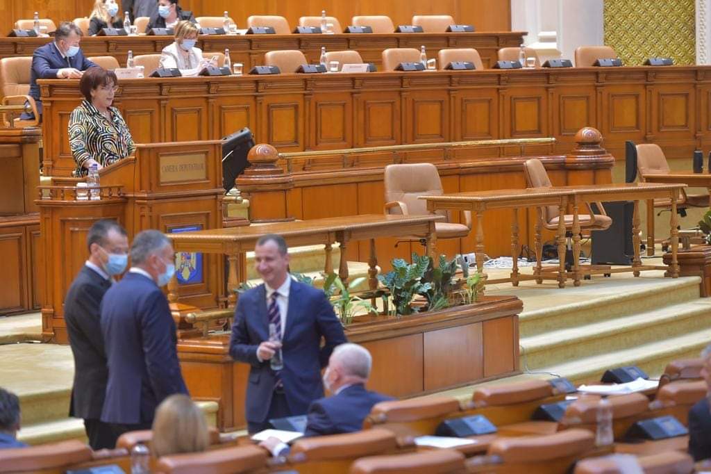 You are currently viewing Deputat Carmen Holban: Ministrul Sănătății trebuie să-și dea DEMISIA pentru incapacitatea de a gestiona criza sanitară!