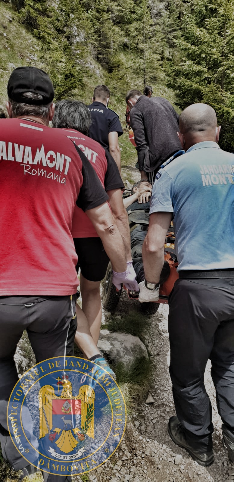 You are currently viewing Turist accidentat în Bucegi, transportat cu targa 700 de metri