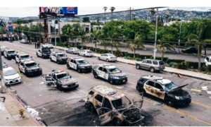 Read more about the article Protestele violente din SUA au continuat și luni noaptea. S-au înregistrat sute de arestări