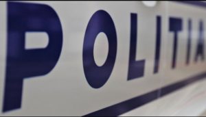 Read more about the article Doi copii au dus un câine pe bloc, apoi l-au aruncat în gol. Poliția a deschis dosar penal