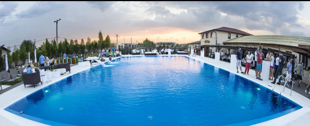 You are currently viewing Se redeschid piscinele exterioare