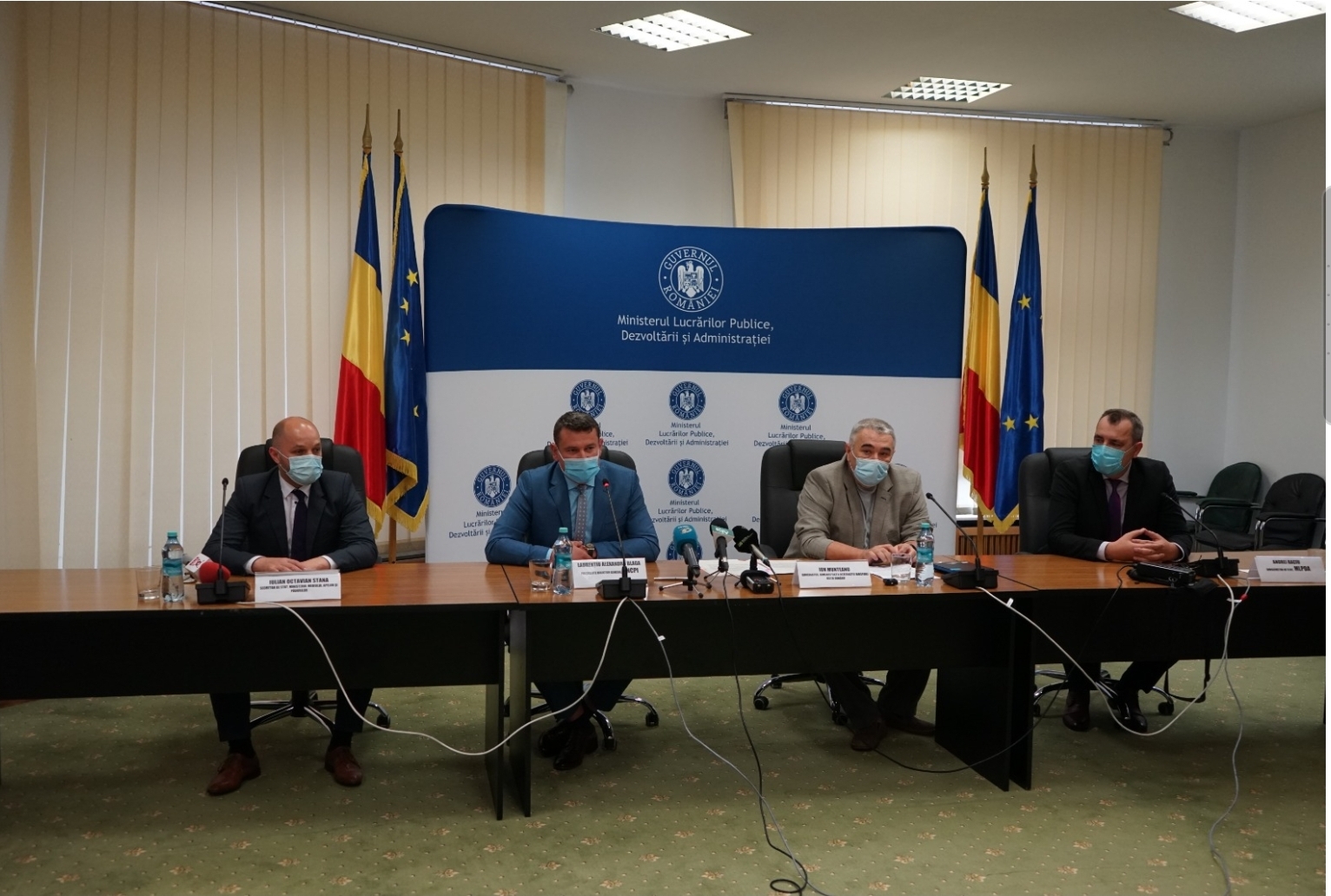 You are currently viewing Reprezentanții ANCPI și ARBDD au semnat contractul de finanțare pentru înregistrarea proprietăților imobilelor care aparțin  Administrației Rezervației Biosferei Delta Dunării (ARBDD) în evidențele de cadastru și carte funciară