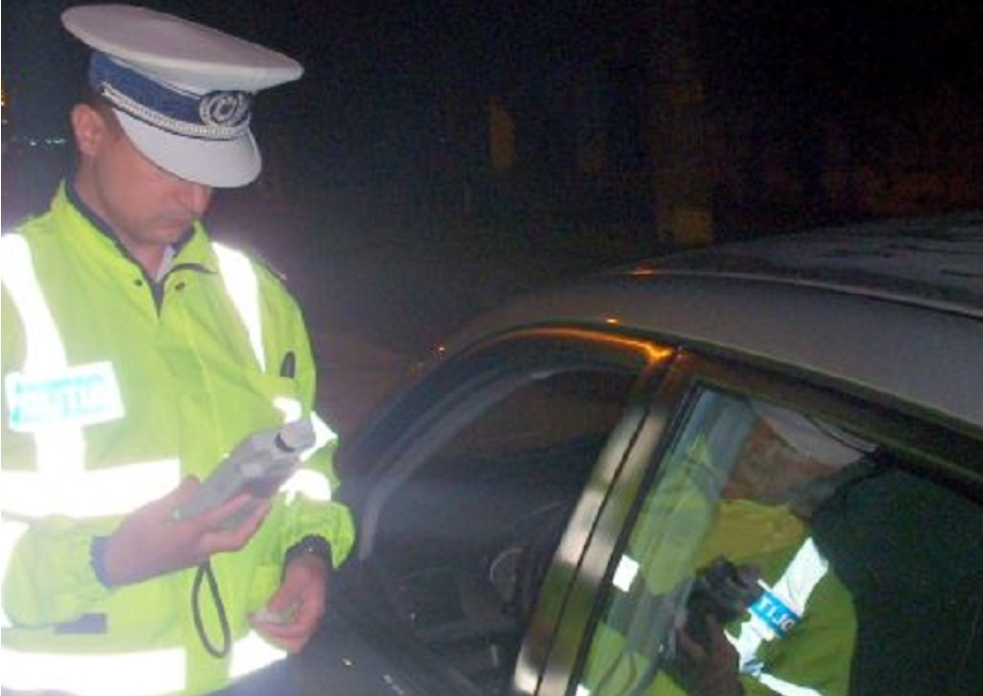 You are currently viewing Cercetați pentru conducerea unor autovehicule fără a deține permise de conducere sau sub influența băuturilor alcoolice