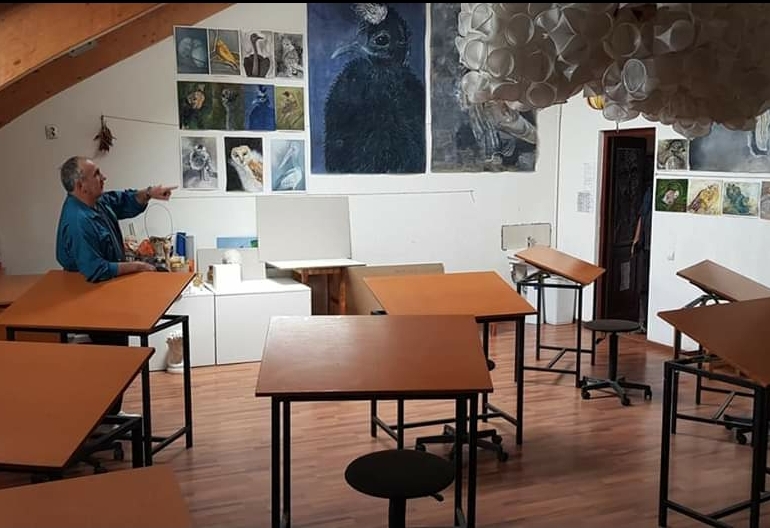 You are currently viewing ÎNSCRIERI LA LICEUL DE ARTE „BĂLAȘA DOAMNA” DIN TÂRGOVIȘTE. VEZI PROGRAMUL ADMITERII!
