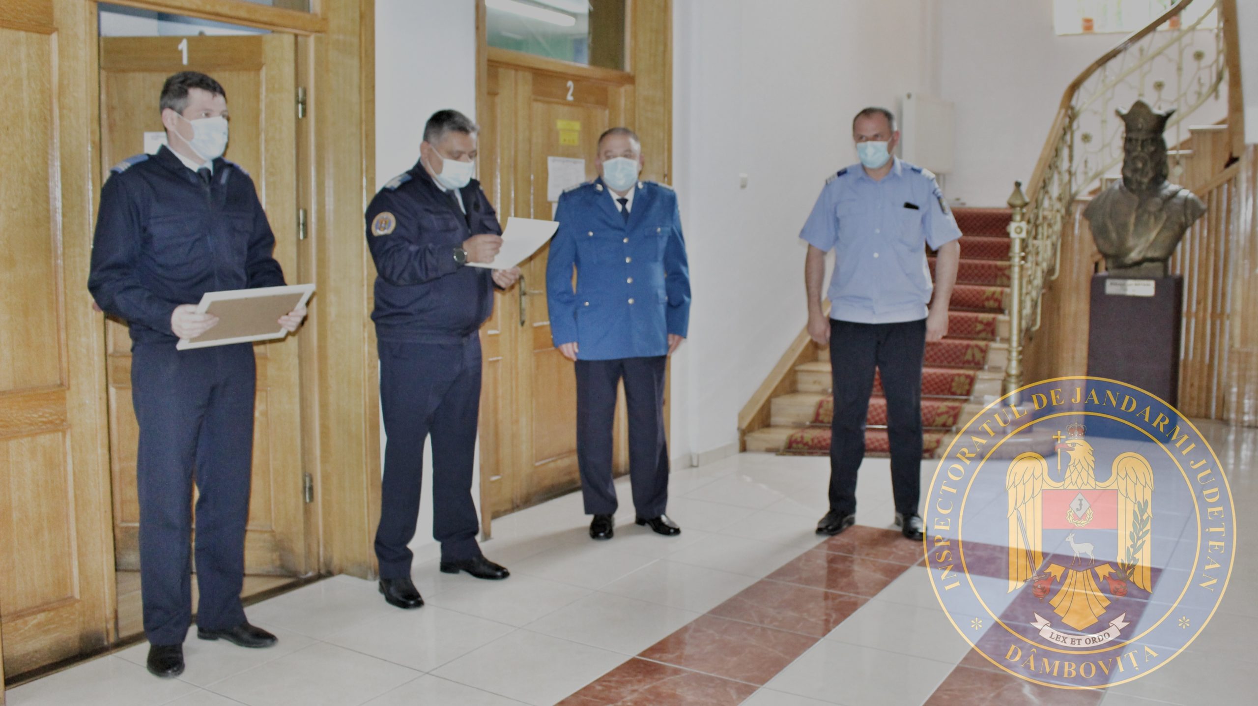 You are currently viewing UN JANDARM DÂMBOVIȚEAN, LA ÎNCHEIEREA MANDATULUI DE ONOARE ÎN INSTITUȚIA “OAMENILOR DE ARME”