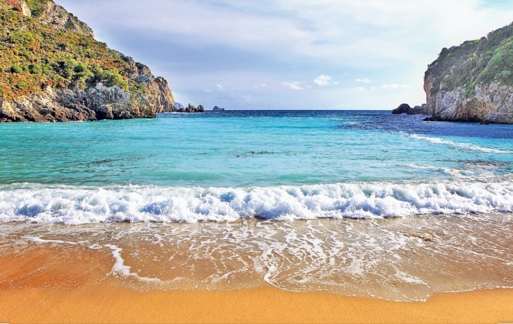 You are currently viewing Românii care pleacă în vacanţă în Grecia sau Bulgaria ar putea scăpa de cele 14 zile de izolare la întoarcerea în țară