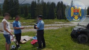 Read more about the article JANDARMII MONTANI DÂMBOVIȚENI AU DESFĂȘURAT ACȚIUNI DE INFORMARE ȘI PREVENIRE A FAPTELOR ILEGALE ÎN ZONELE TURISTICE!