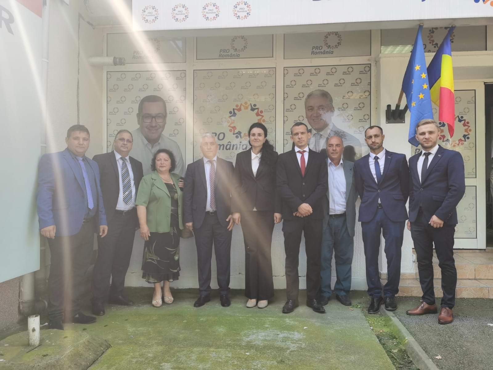You are currently viewing PRO România Dâmbovița a ajuns la 57 de candidați lansați la primăriile din județ
