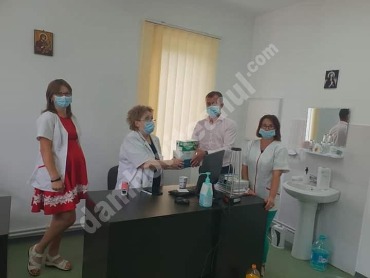 You are currently viewing PRIMARUL COMUNEI MOROENI SPRIJINĂ MEDICII DE FAMILIE!