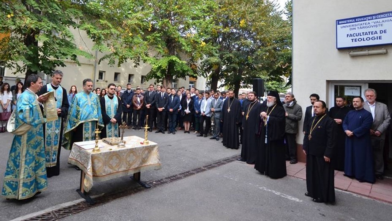 You are currently viewing ÎNCEP ÎNSCRIERILE PENTRU EXAMENUL DE ADMITERE LA FACULTATEA DE TEOLOGIE DIN TÂRGOVIȘTE