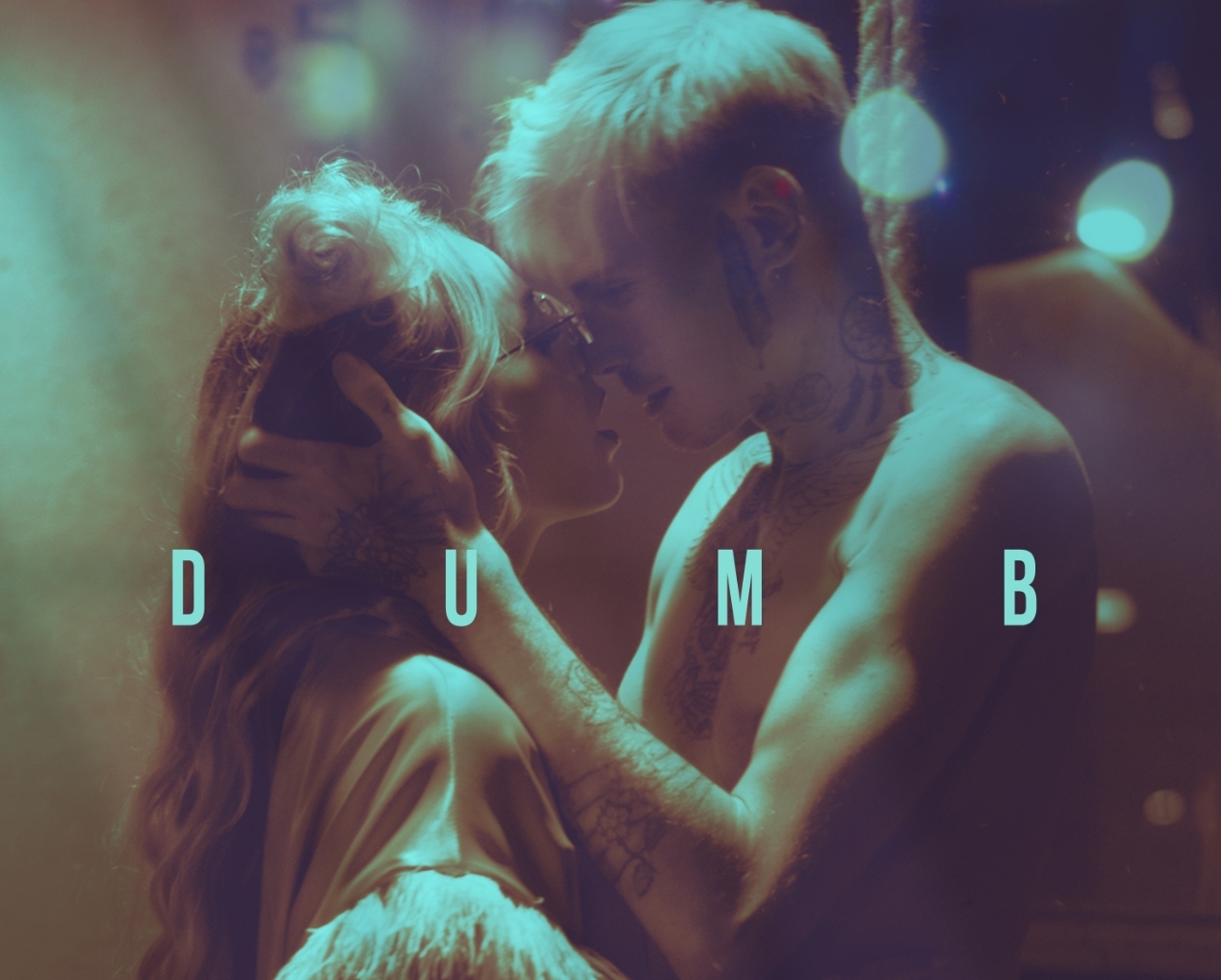 You are currently viewing Olivia Addams își spune povestea în piesa Dumb: “Reprezintă ceva foarte personal, povestea unei fete cu inima frântă”