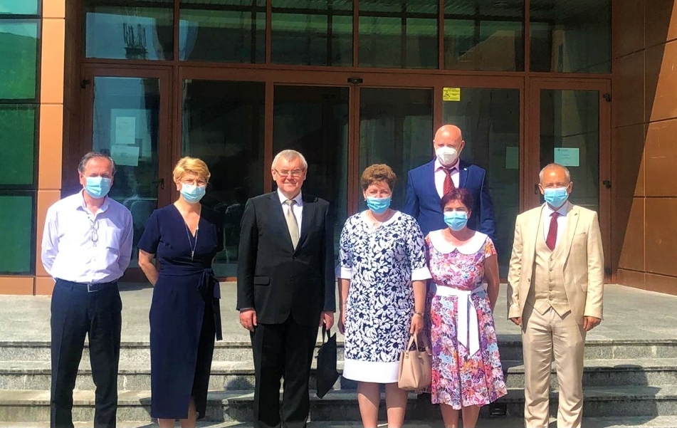 You are currently viewing AMBASADORUL REPUBLICII BELARUS ÎN ROMÂNIA A VIZITAT UNIVERSITATEA VALAHIA DIN TÂRGOVIȘTE