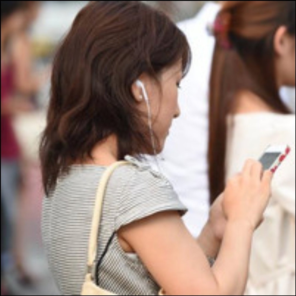 You are currently viewing Japonia a interzis utilizarea telefoanelor mobile în timpul mersului